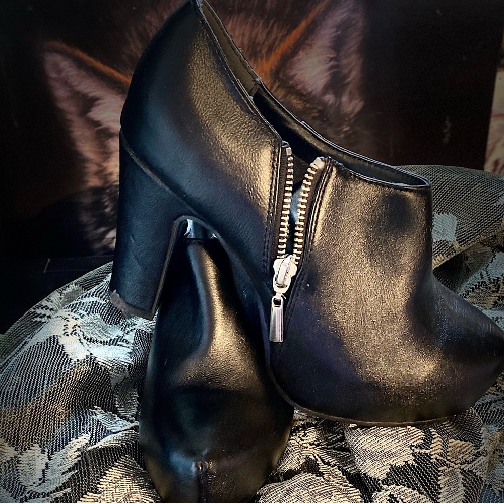 New Heather Black platform shoe back to school